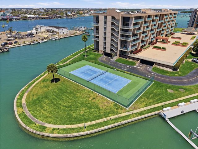 1 KEY CAPRI 306E, Treasure Island, FL 33706