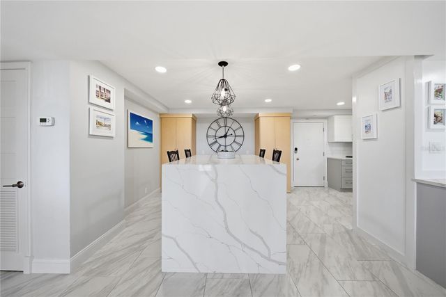 1 KEY CAPRI 306E, Treasure Island, FL 33706