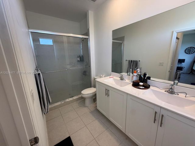 10072 SW 231st Ln, Miami, FL 33190