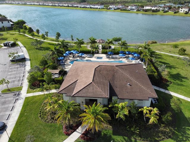 10072 SW 231st Ln, Miami, FL 33190
