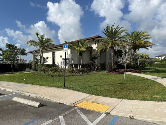 10072 SW 231st Ln, Miami, FL 33190