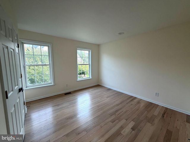 8094 PAPER BIRCH DR, Lorton, VA 22079