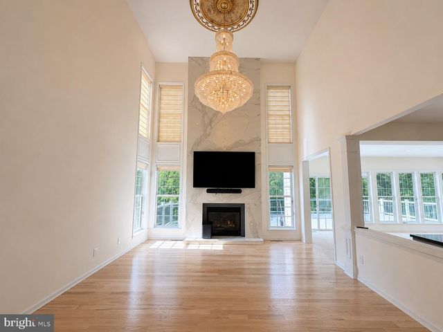 8094 PAPER BIRCH DR, Lorton, VA 22079