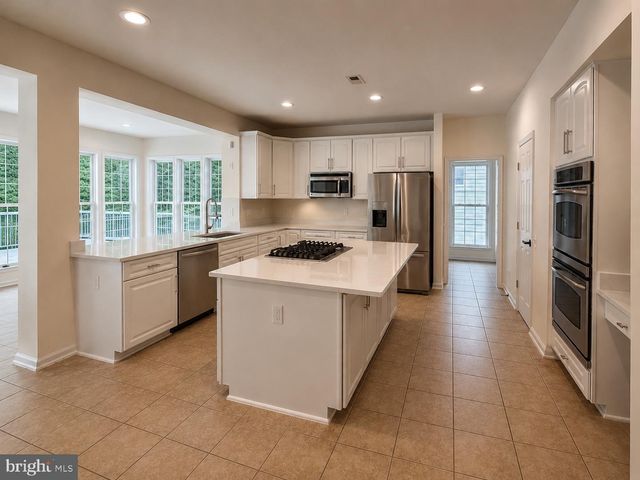 8094 PAPER BIRCH DR, Lorton, VA 22079