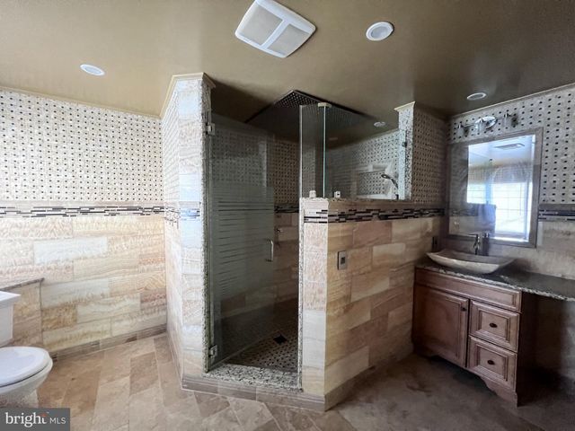 8094 PAPER BIRCH DR, Lorton, VA 22079
