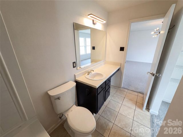 1911 Almond Hills Drive, Charlotte, NC 28262