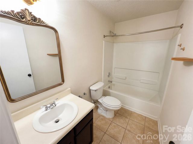 1911 Almond Hills Drive, Charlotte, NC 28262