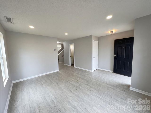 1911 Almond Hills Drive, Charlotte, NC 28262