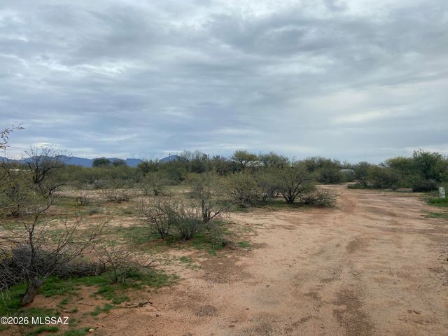 5505 S Sandario Road, Tucson, AZ 85735