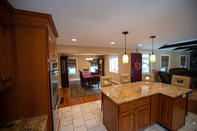 35 Deer Hil Road, Taunton, MA 02780