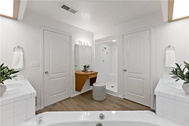 8847 N Woodrow, Fresno, CA 93720
