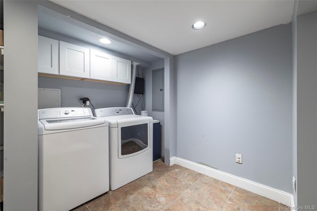 532 Rockaway Street, West Islip, NY 11795