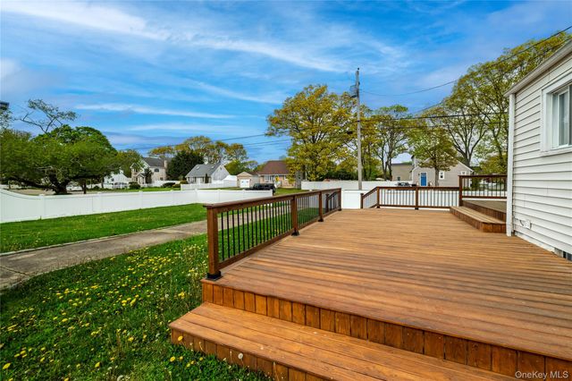 532 Rockaway Street, West Islip, NY 11795