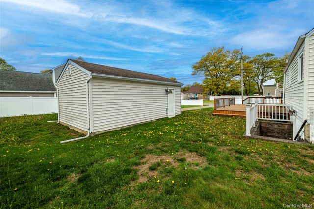532 Rockaway Street, West Islip, NY 11795