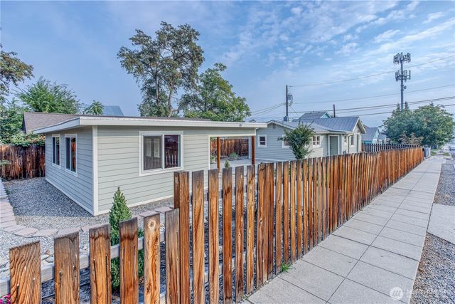 512 4th Street, Wenatchee, WA 98801