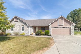 6084 W Deer Run Drive, New Palestine, IN 46163