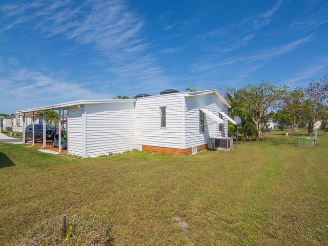 522 Hemingway Terrace, Fort Pierce, FL 34982
