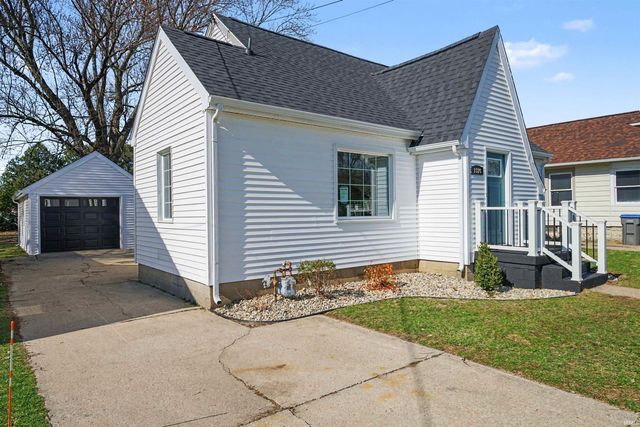 1316 E Beardsley Avenue, Elkhart, IN 46514