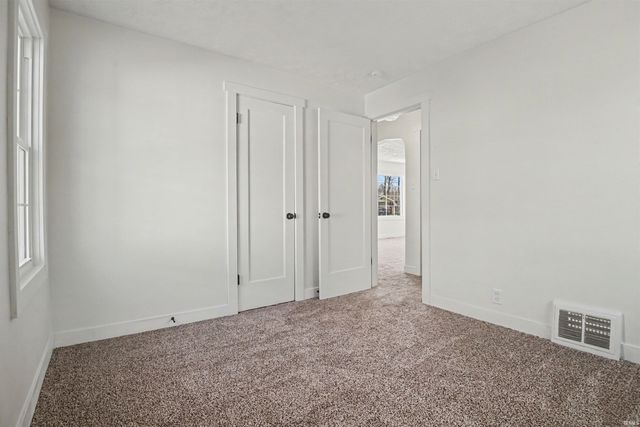 1316 E Beardsley Avenue, Elkhart, IN 46514