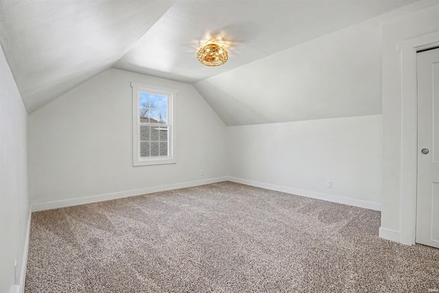 1316 E Beardsley Avenue, Elkhart, IN 46514