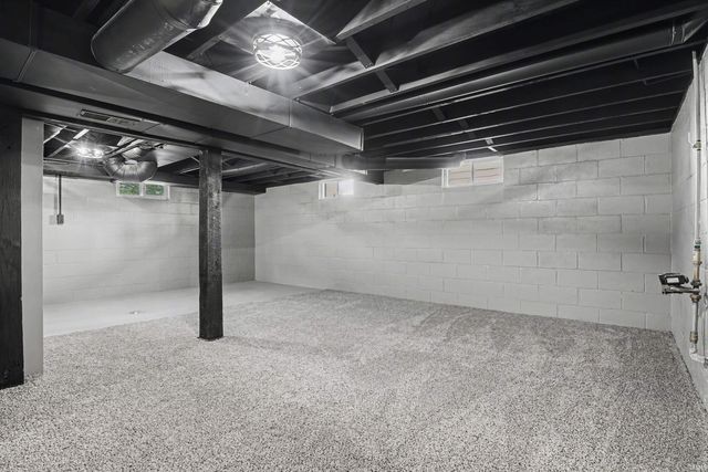 1316 E Beardsley Avenue, Elkhart, IN 46514