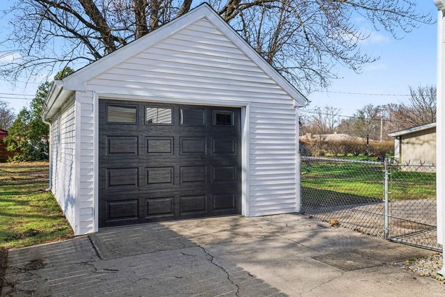 1316 E Beardsley Avenue, Elkhart, IN 46514