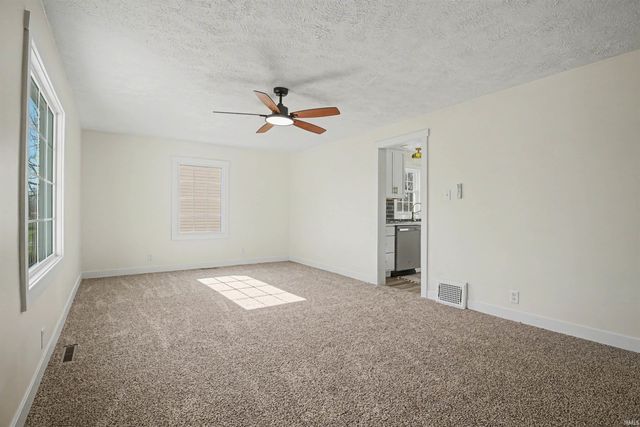 1316 E Beardsley Avenue, Elkhart, IN 46514