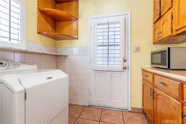 448 Fermoore, San Fernando, CA 91340
