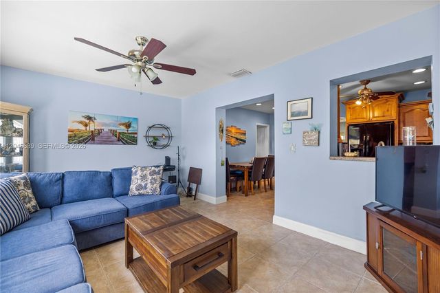 6870 Pershing Street, Hollywood, FL 33024