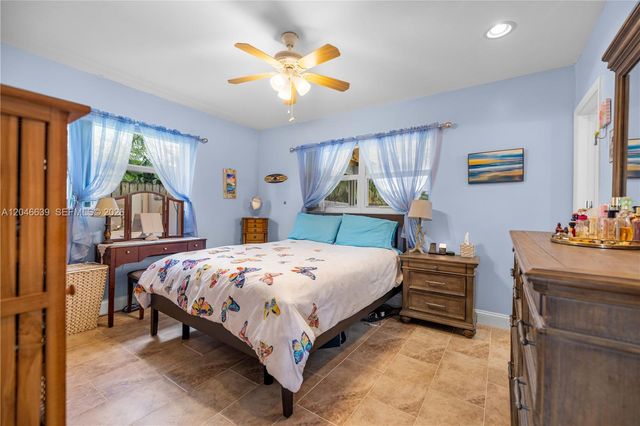 6870 Pershing Street, Hollywood, FL 33024