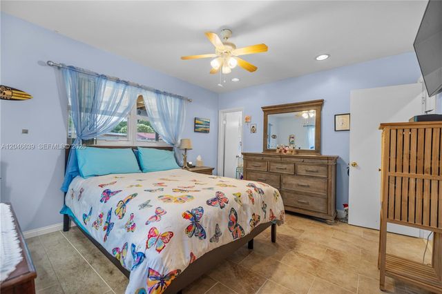 6870 Pershing Street, Hollywood, FL 33024