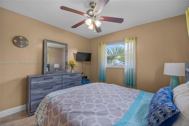 6870 Pershing Street, Hollywood, FL 33024