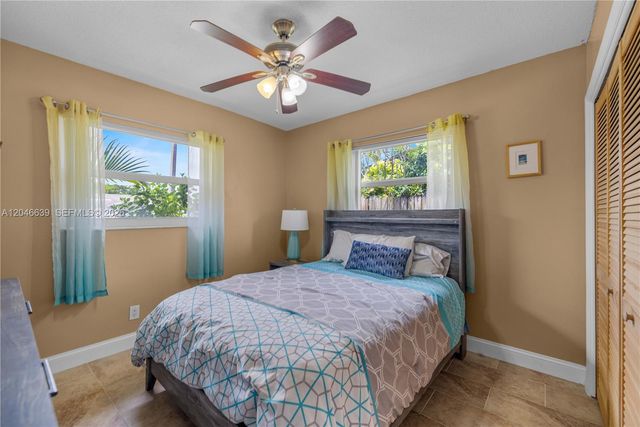 6870 Pershing Street, Hollywood, FL 33024