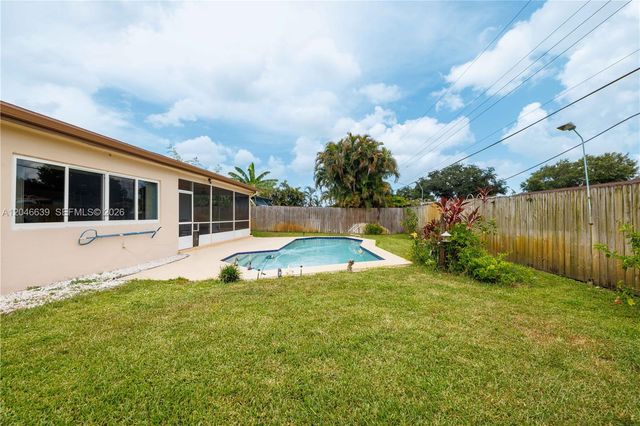 6870 Pershing Street, Hollywood, FL 33024