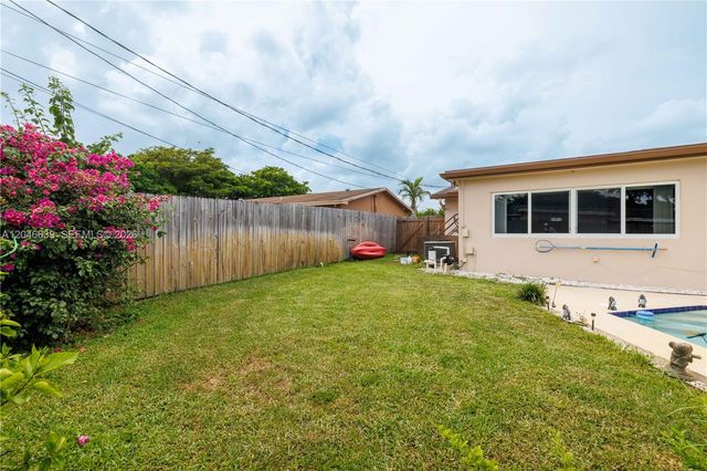 6870 Pershing Street, Hollywood, FL 33024