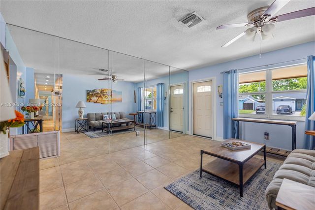 6870 Pershing Street, Hollywood, FL 33024