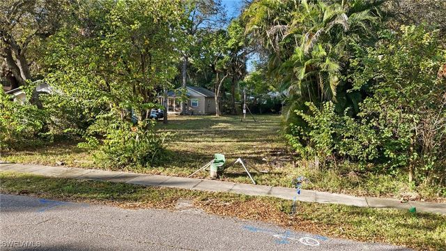 228 Delray AVE, Fort Myers, FL 33905