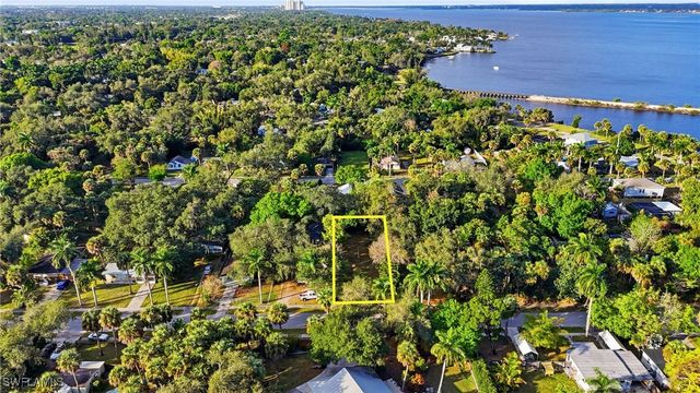 228 Delray AVE, Fort Myers, FL 33905