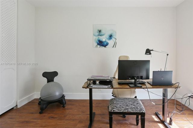 3101 N Country Club Dr 102, Aventura, FL 33180