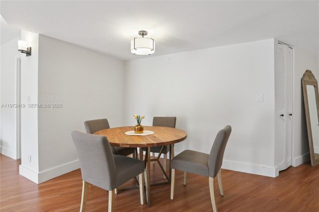 3101 N Country Club Dr 102, Aventura, FL 33180