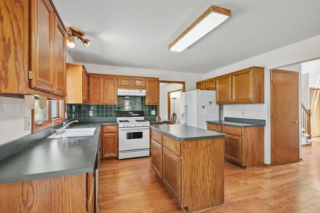 46325 Glen Eagle Drive, Utica, MI 48315