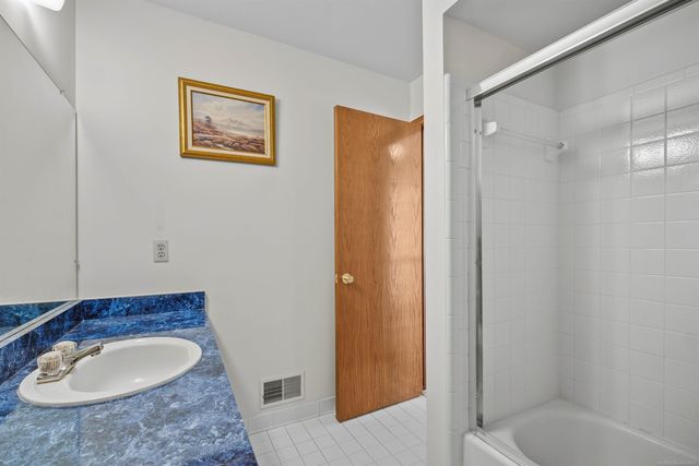 46325 Glen Eagle Drive, Utica, MI 48315