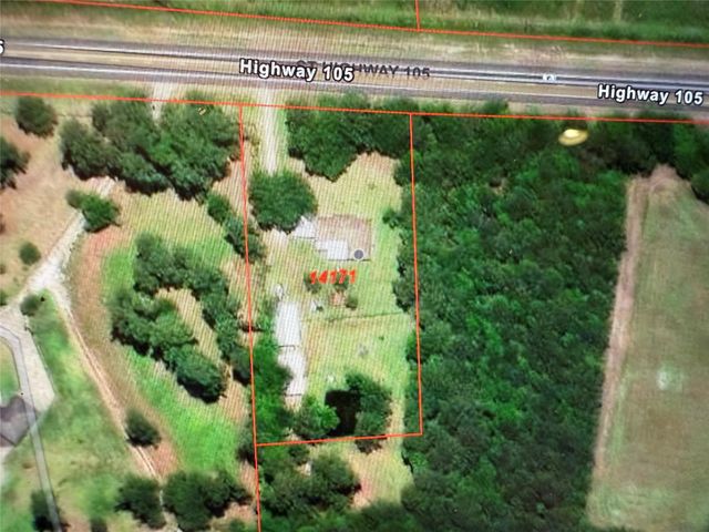 5604 Highway 105, Hull, TX 77564