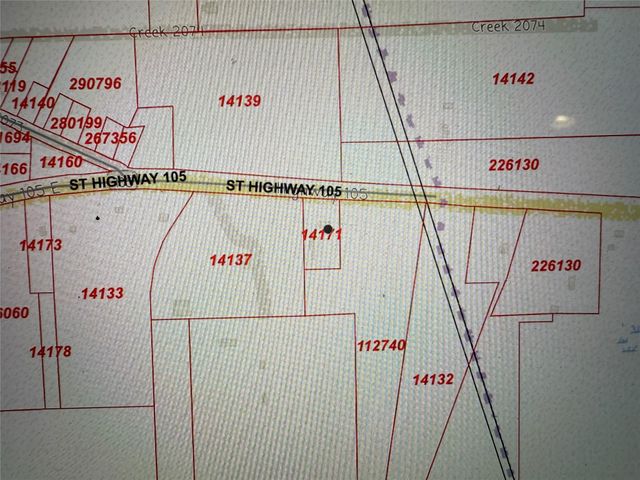 5604 Highway 105, Hull, TX 77564