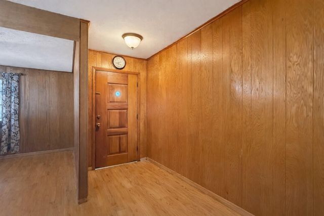 5604 Highway 105, Hull, TX 77564