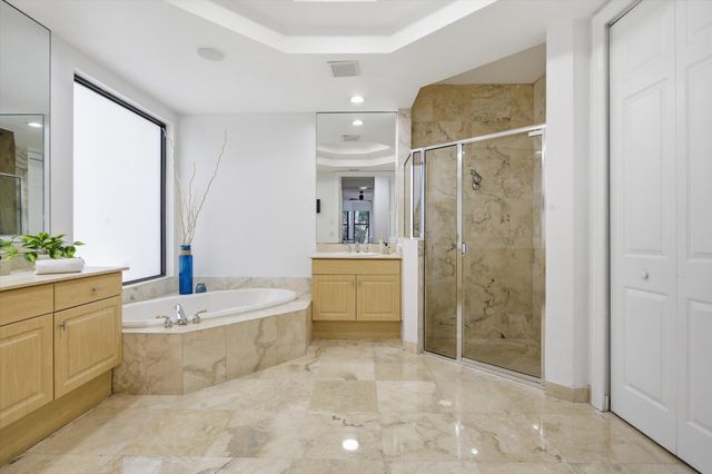 6005 Pinewood Avenue, Parkland, FL 33067