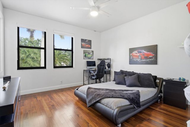 6005 Pinewood Avenue, Parkland, FL 33067