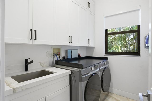 6005 Pinewood Avenue, Parkland, FL 33067