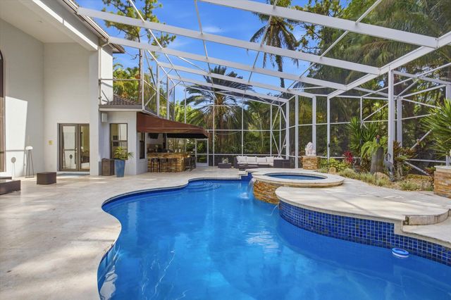 6005 Pinewood Avenue, Parkland, FL 33067