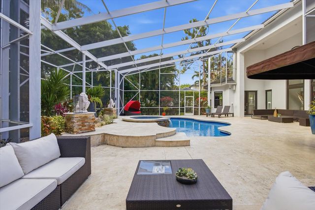6005 Pinewood Avenue, Parkland, FL 33067
